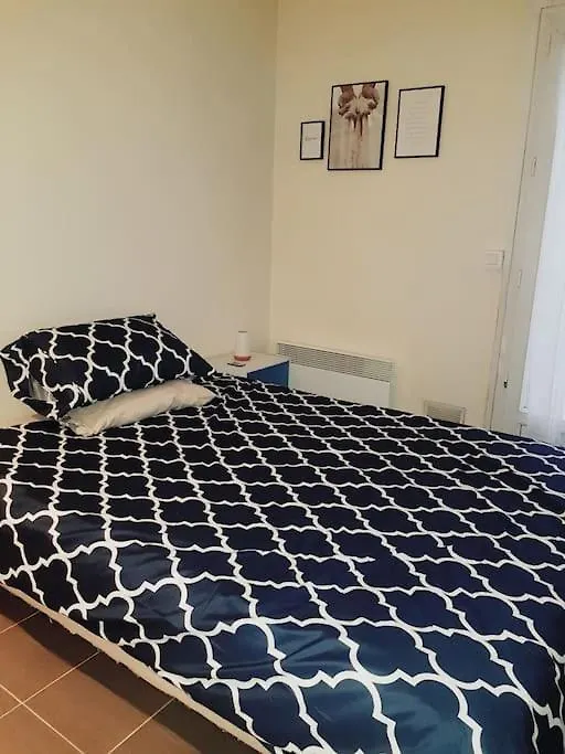 Near Eiffel Tower - Paris Apartment France